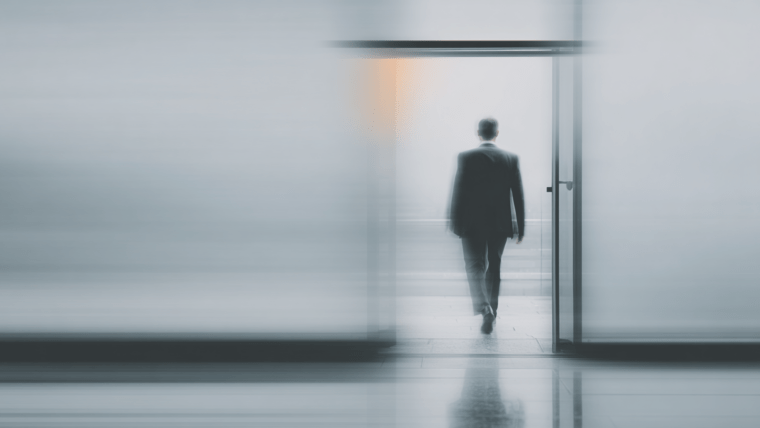 Atleidimas už darbo pareigų pažeidimą: procedūra ir teisiniai reikalavimai