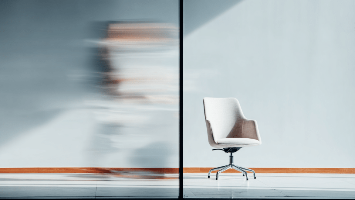 Neteisėtas atleidimas iš darbo 2026: ką daryti ir kokia kompensacija priklauso