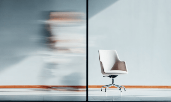 Neteisėtas atleidimas iš darbo 2026: ką daryti ir kokia kompensacija priklauso